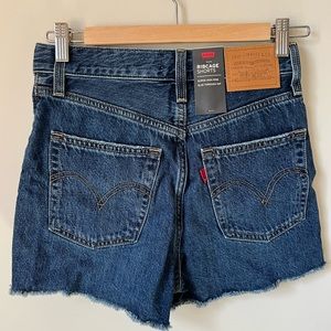 New Levi’s Ribcage denim shorts